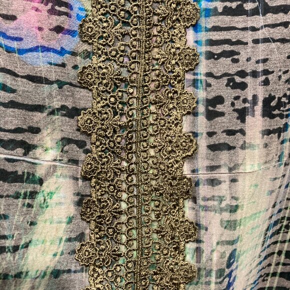 Live and Let Live Women Tunic Top Crochet Split Back 3/4 Sleeve Peacock Green 1X - Picture 11 of 11